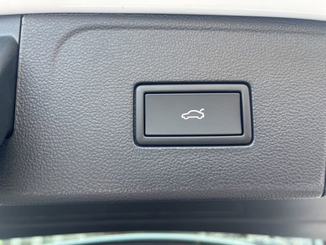 New 2026 Volkswagen Atlas SE image 28