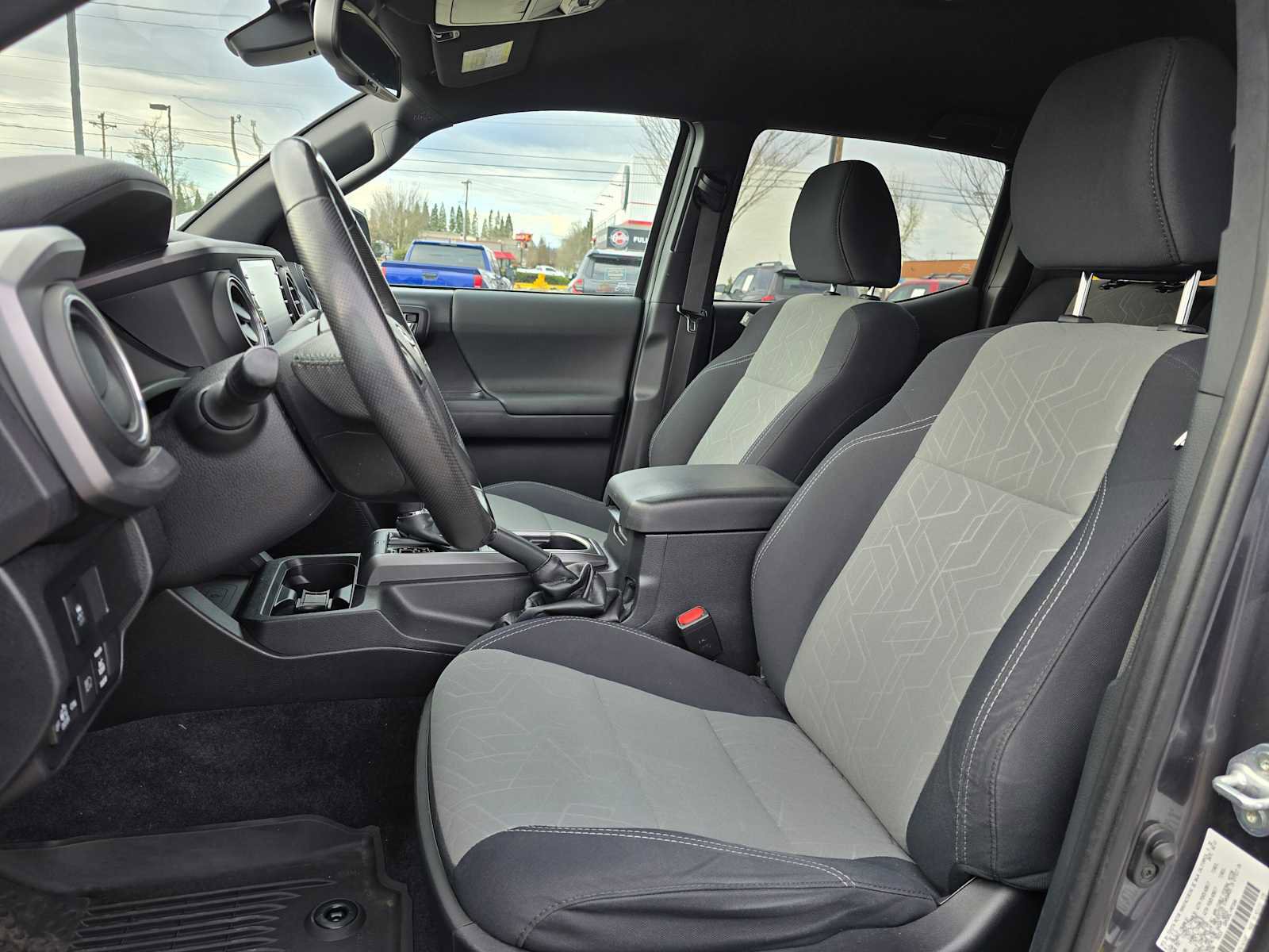 Used 2021 Toyota Tacoma TRD Sport w/ Technology Package image 25