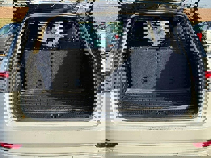 Used 2022 Lincoln Aviator Reserve w/ Equipment Group 201A image 4