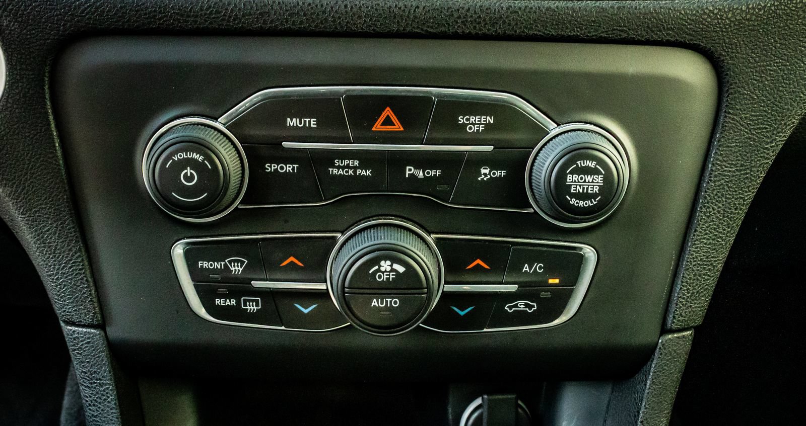Used 2019 Dodge Charger SXT AWD/4WD image 20