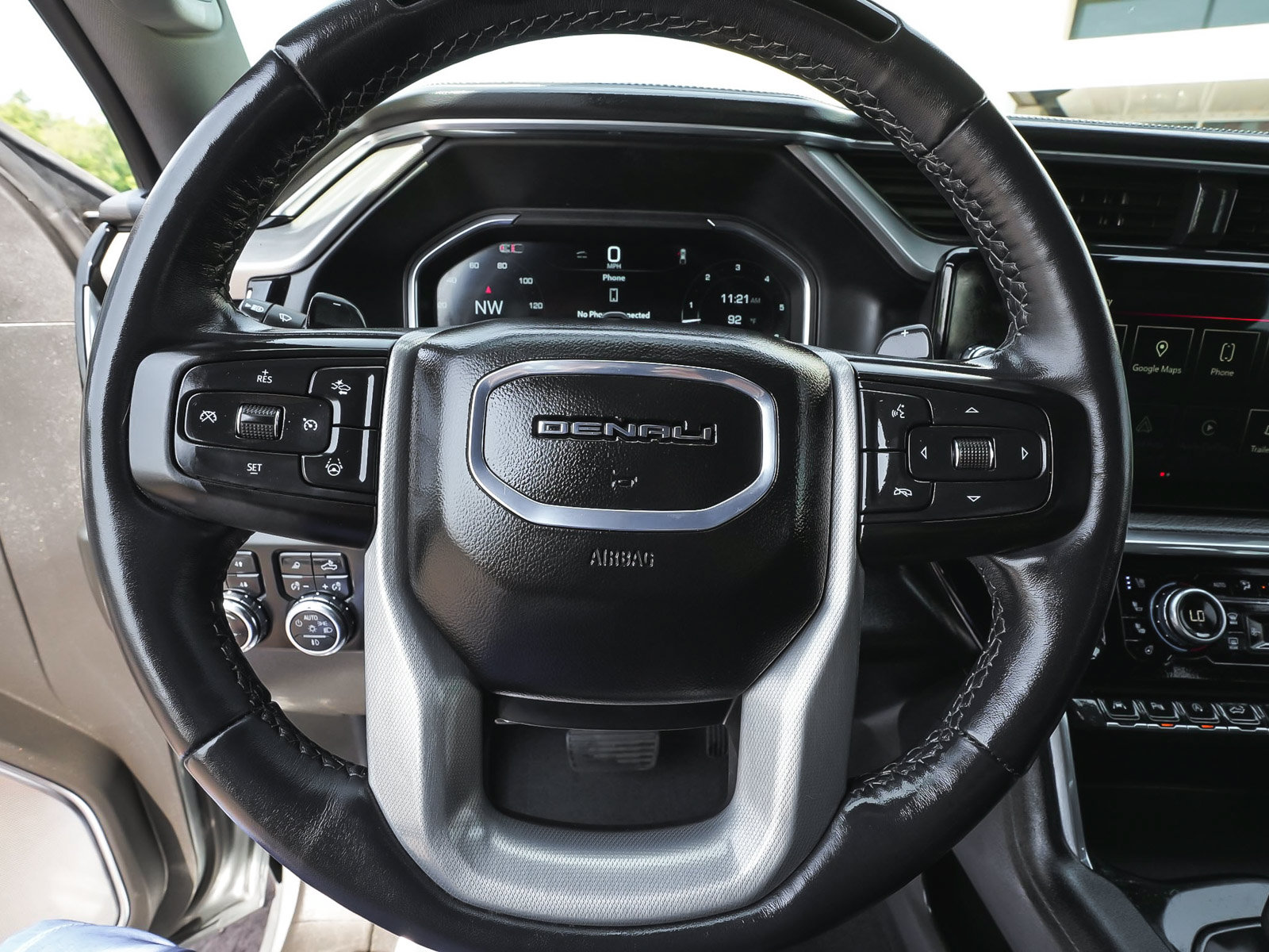Used 2024 GMC Sierra 1500 Denali AWD/4WD image 19