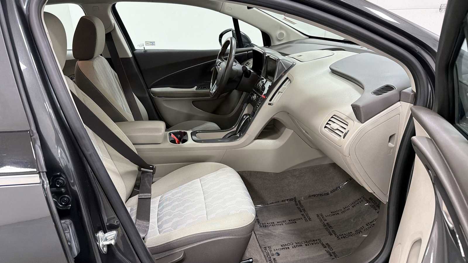 Used 2014 Chevrolet Volt w/ Enhanced Safety Package 1 FWD image 28