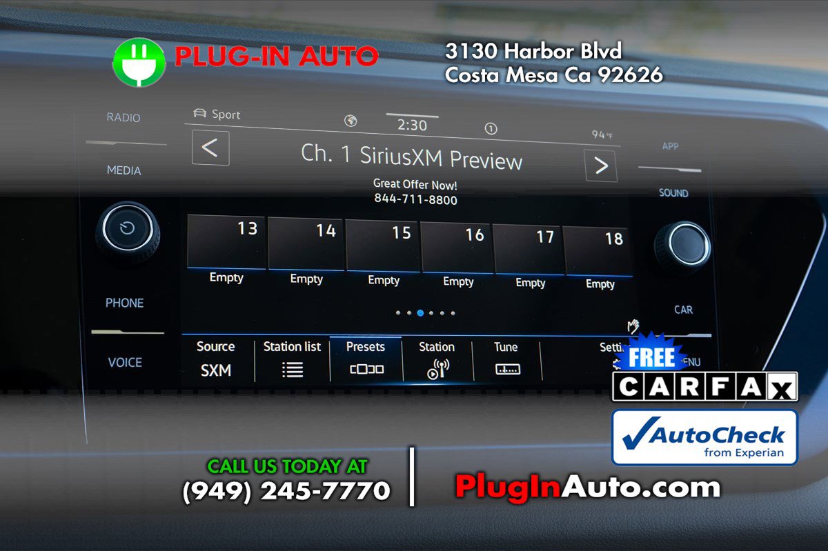 Used 2022 Volkswagen Taos SE w/ Panoramic Sunroof Package AWD/4WD image 27