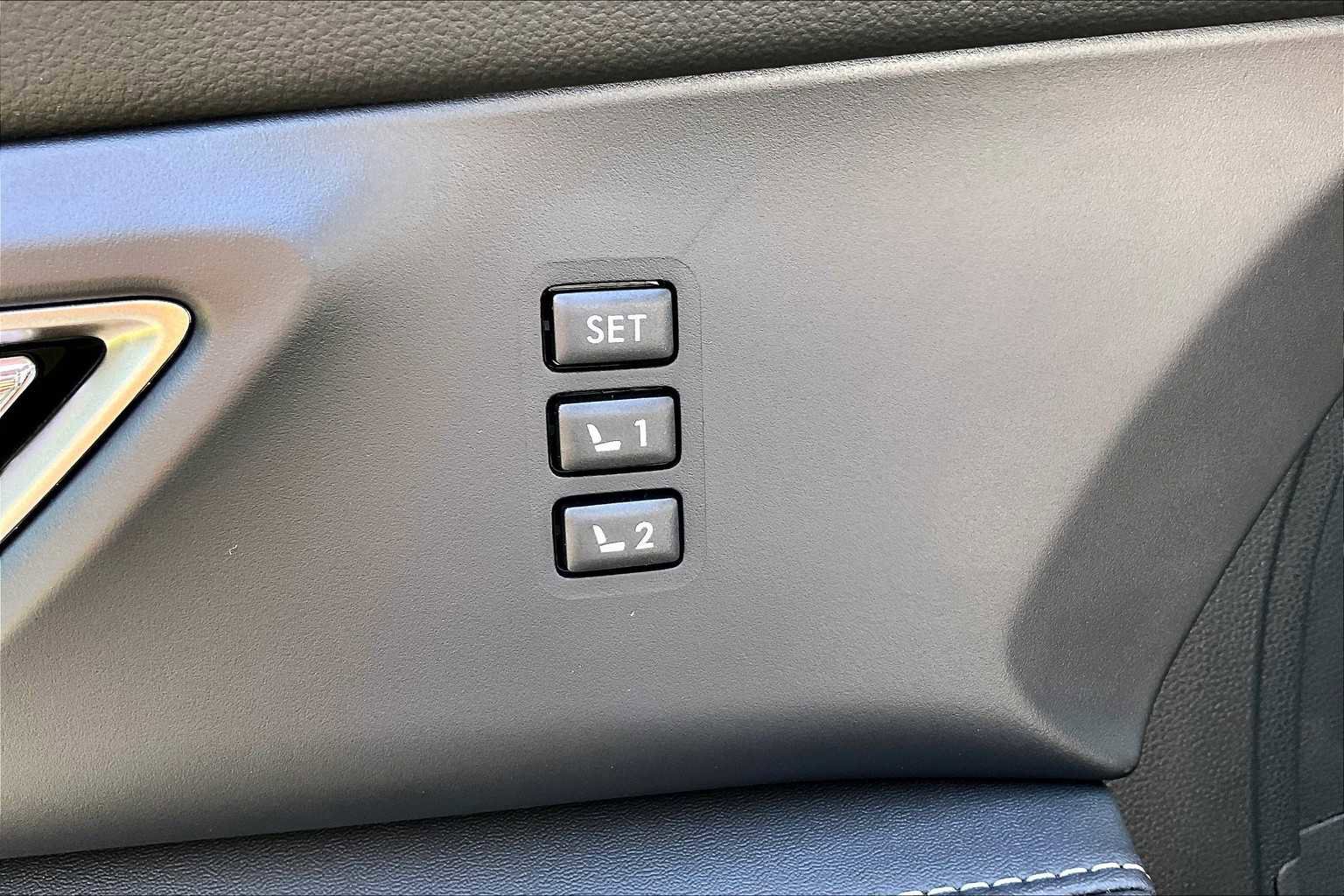 New 2025 Subaru Ascent Limited image 19