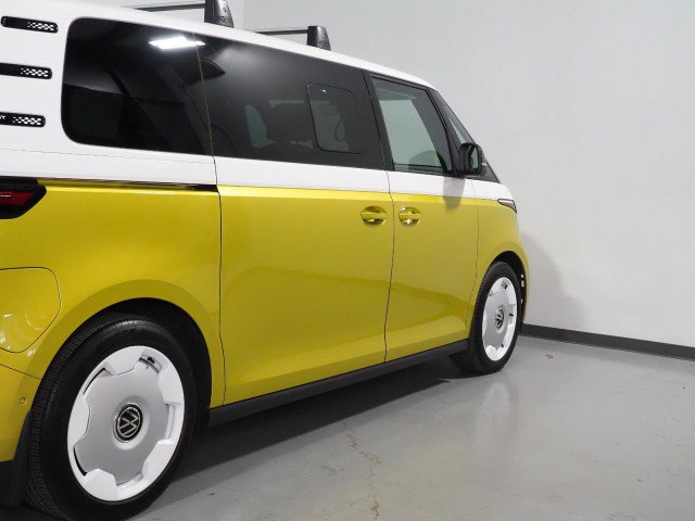 Used 2025 Volkswagen ID. Buzz 1st Edition image 57