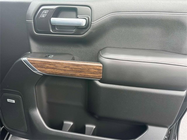 Used 2021 Chevrolet Silverado 1500 High Country w/ Technology Package image 22