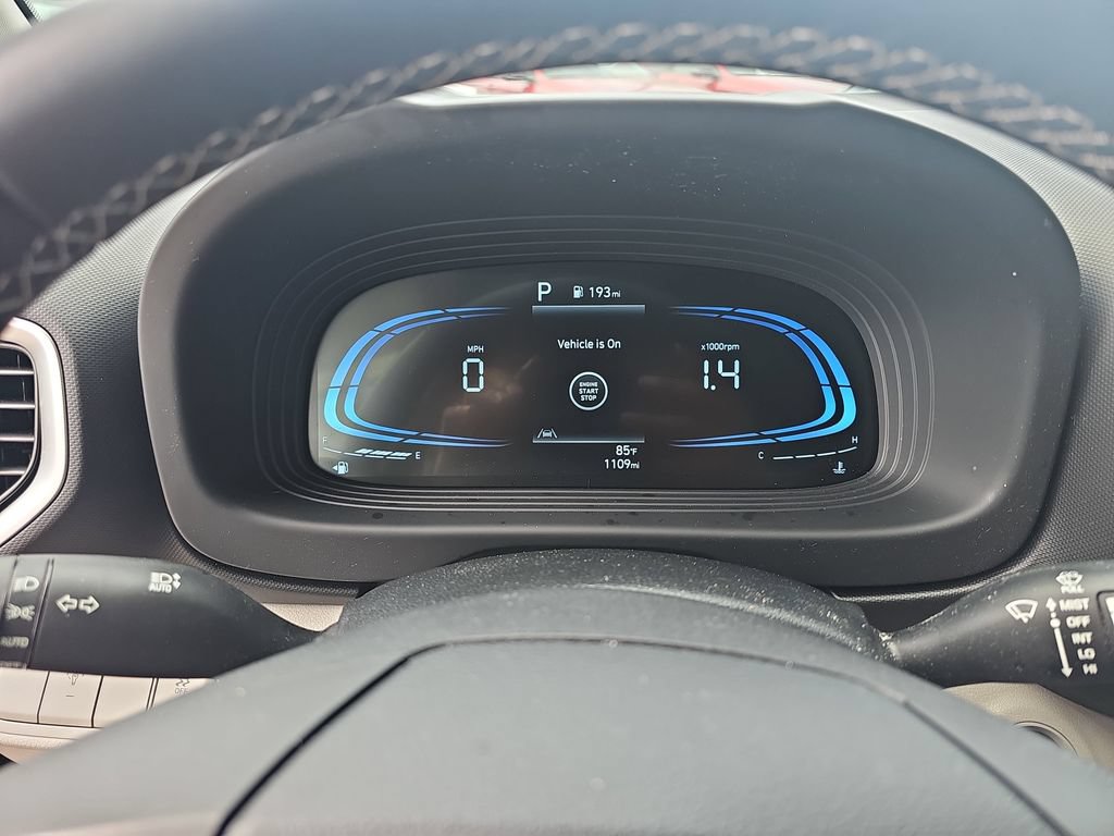 Certified 2026 Hyundai Venue SEL FWD image 20