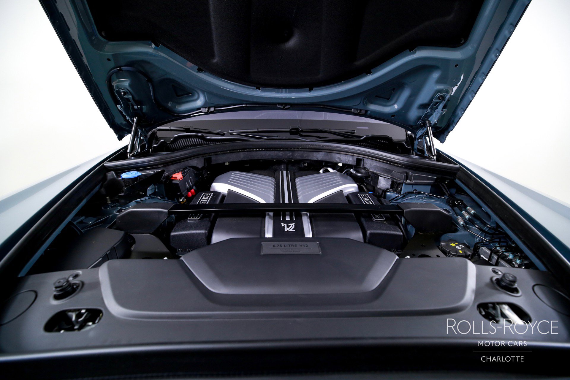 Certified 2025 Rolls-Royce Cullinan image 42