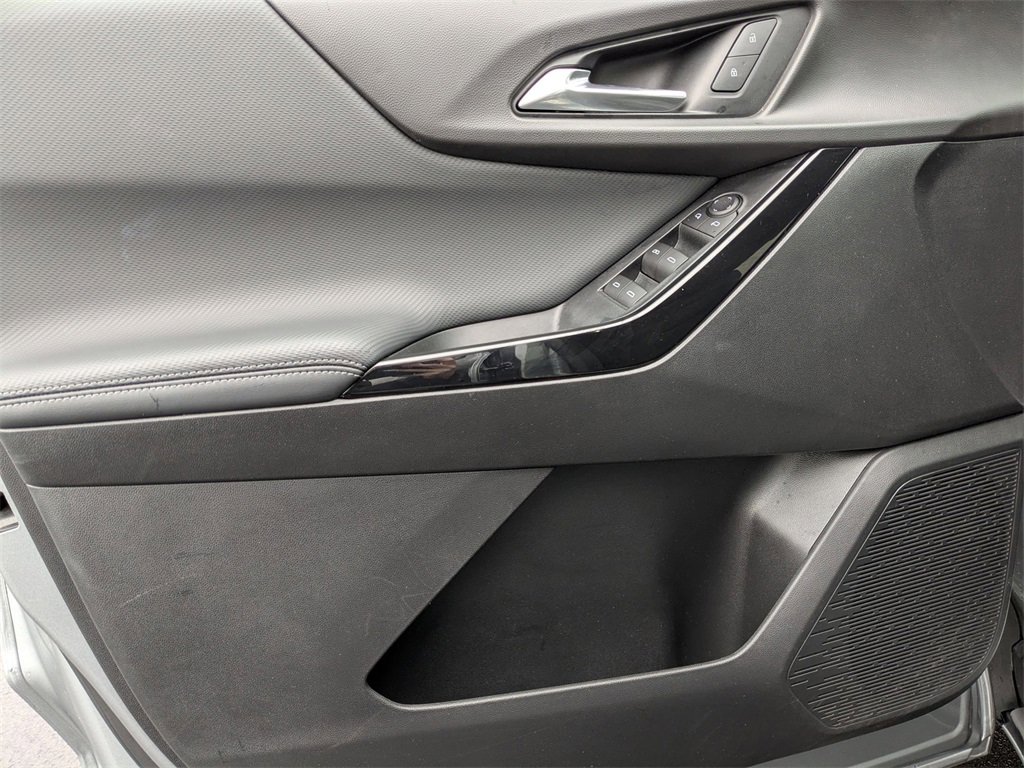 Used 2025 Chevrolet Equinox LT image 13