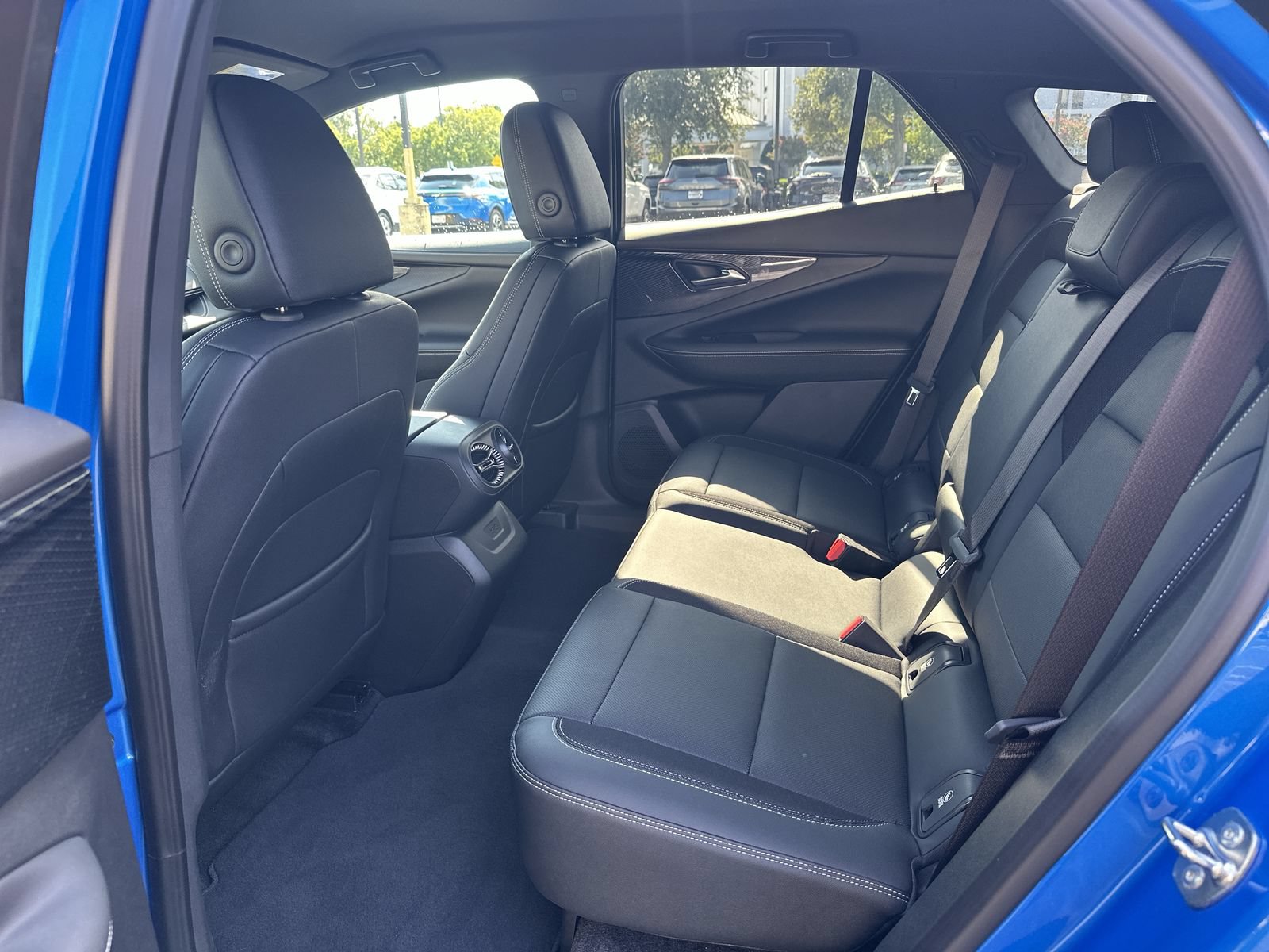 Used 2024 Chevrolet Blazer EV LT AWD/4WD image 31