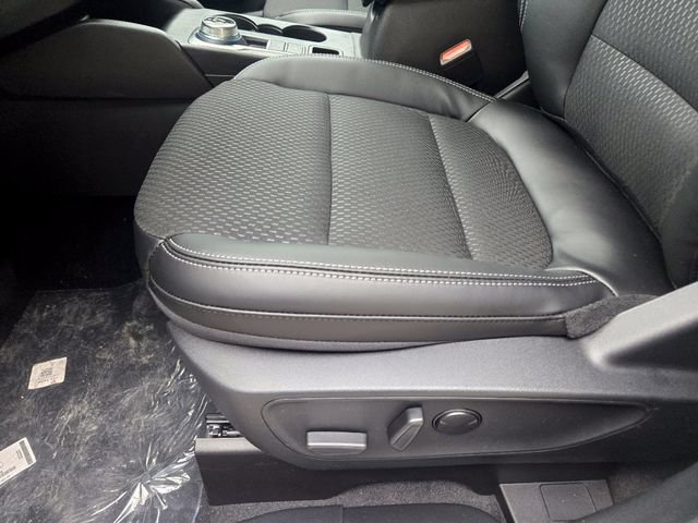 New 2025 Ford Escape SE FWD image 18