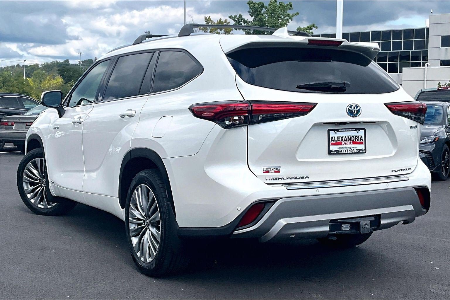 Used 2021 Toyota Highlander Platinum AWD/4WD image 11