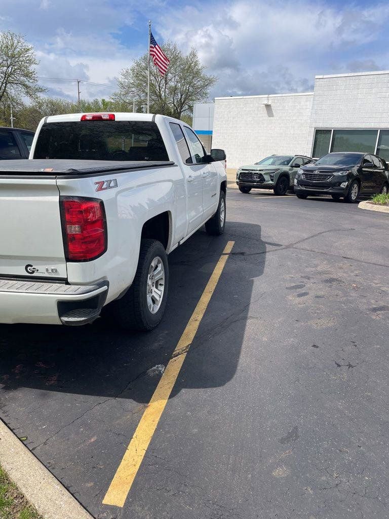 Used 2019 Chevrolet Silverado 1500 LT w/ All Star Edition AWD/4WD image 3