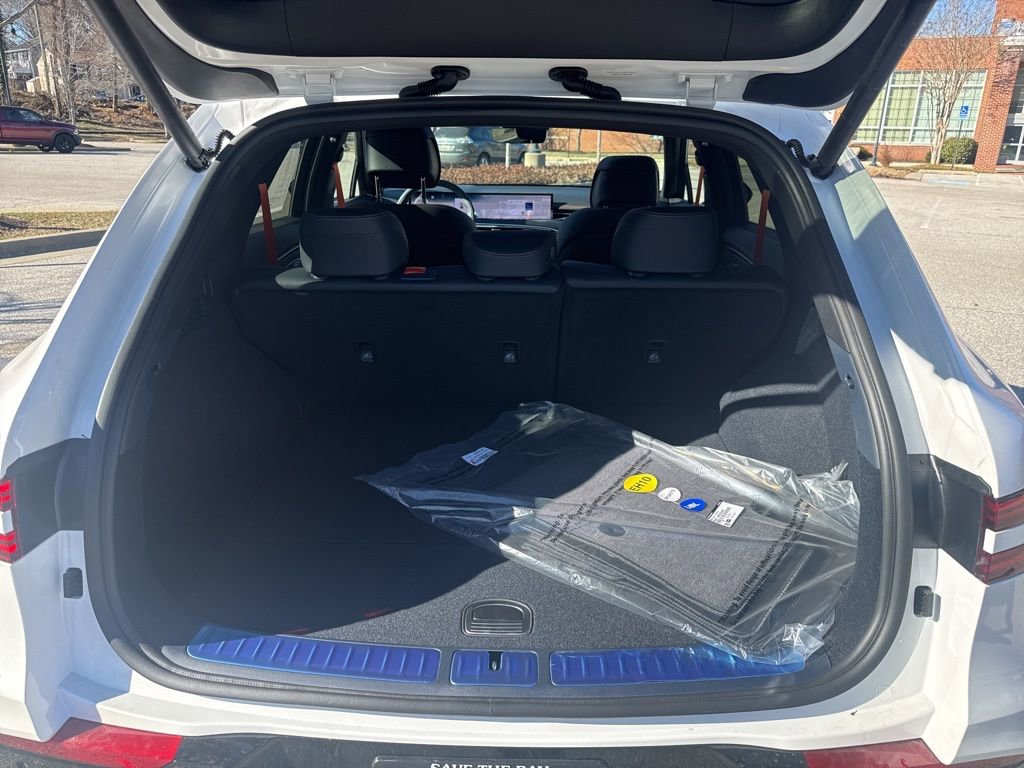 New 2026 Genesis GV70 2.5T Sport Prestige AWD/4WD image 28