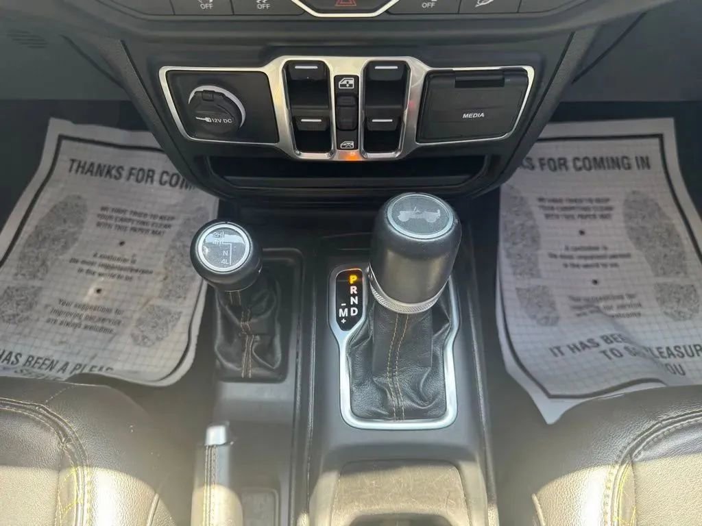 Used 2020 Jeep Wrangler Unlimited Sahara AWD/4WD image 25