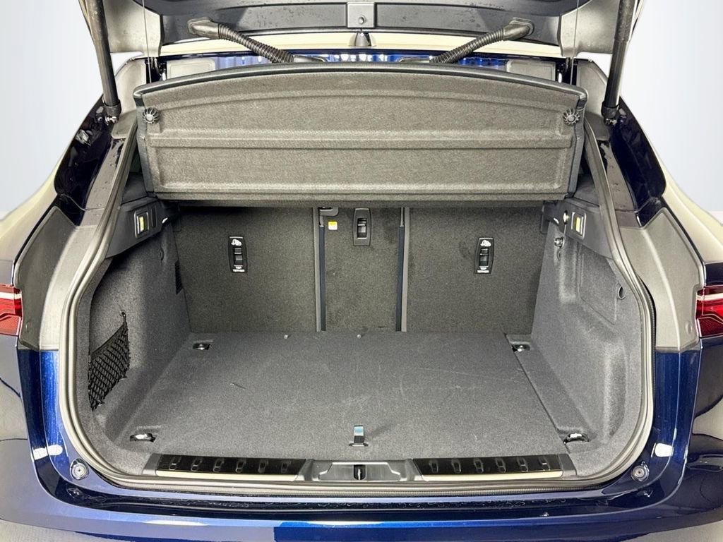 Certified 2025 Jaguar F-PACE R-Dynamic S image 25