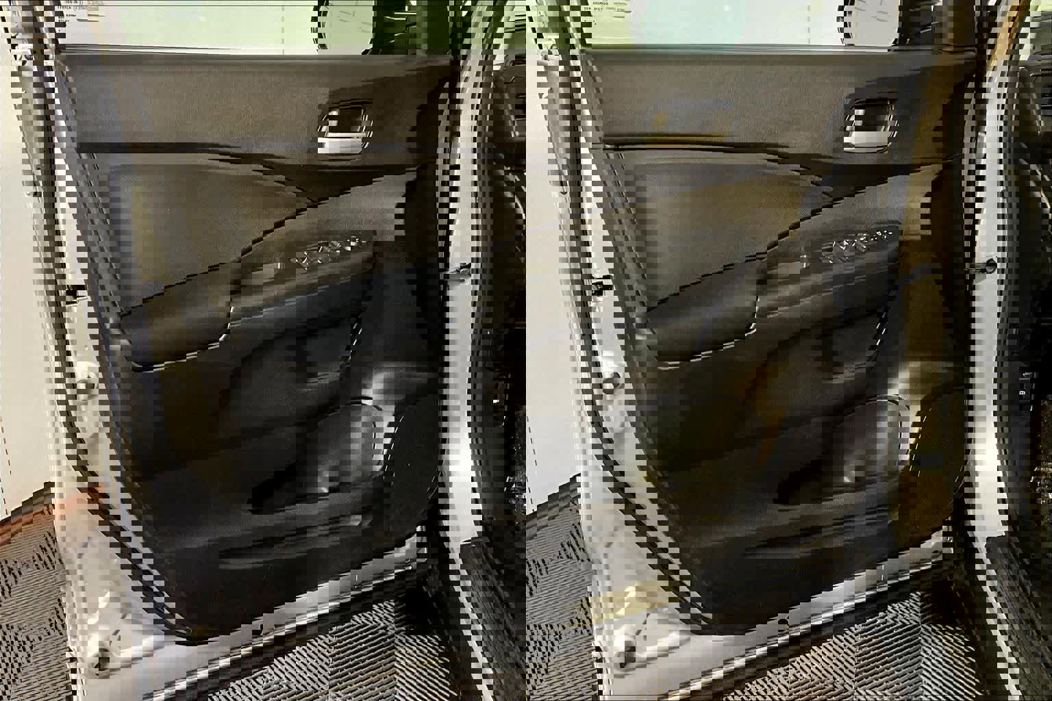 Used 2016 Honda CR-V LX image 22