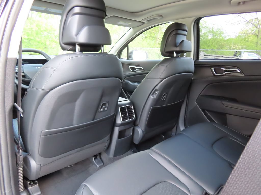 New 2026 Kia Sportage EX w/ EX Panorama Roof Package FWD image 22