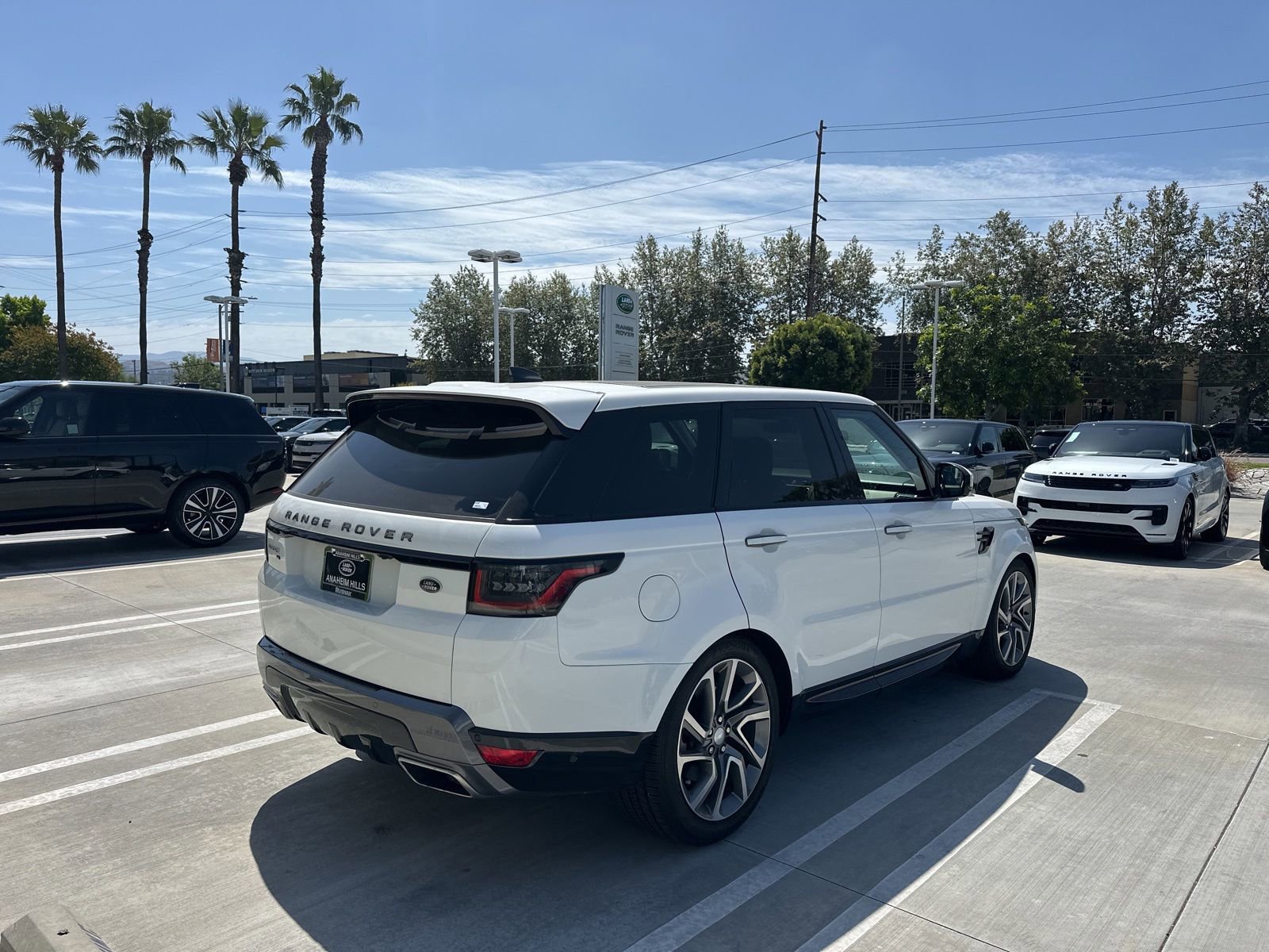 Used 2022 Land Rover Range Rover Sport HSE Silver Edition AWD/4WD image 3
