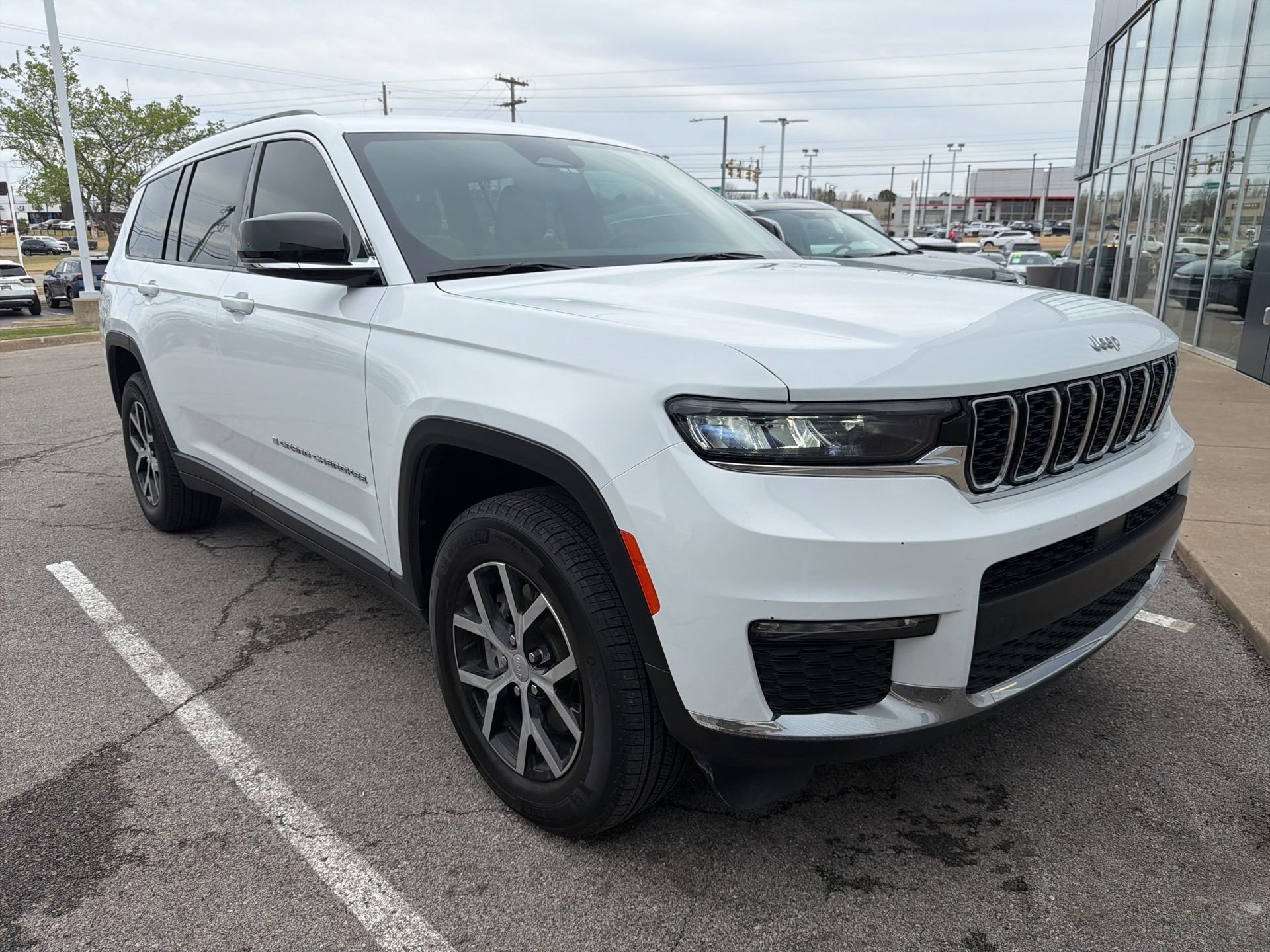 Used 2024 Jeep Grand Cherokee L Limited w/ Trailer Tow Package image 3