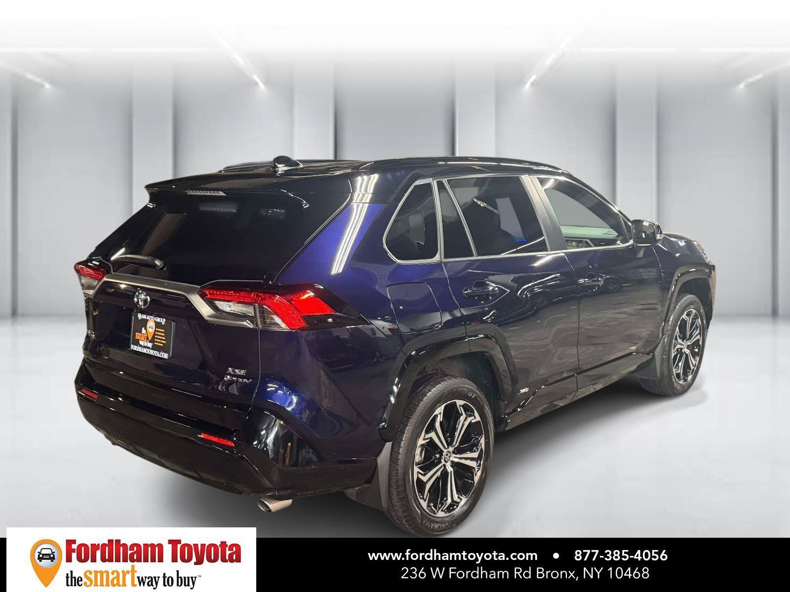 Used 2025 Toyota RAV4 XSE w/ Weather Package AWD/4WD image 7