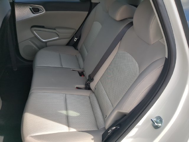 Used 2025 Kia Soul LX FWD image 18