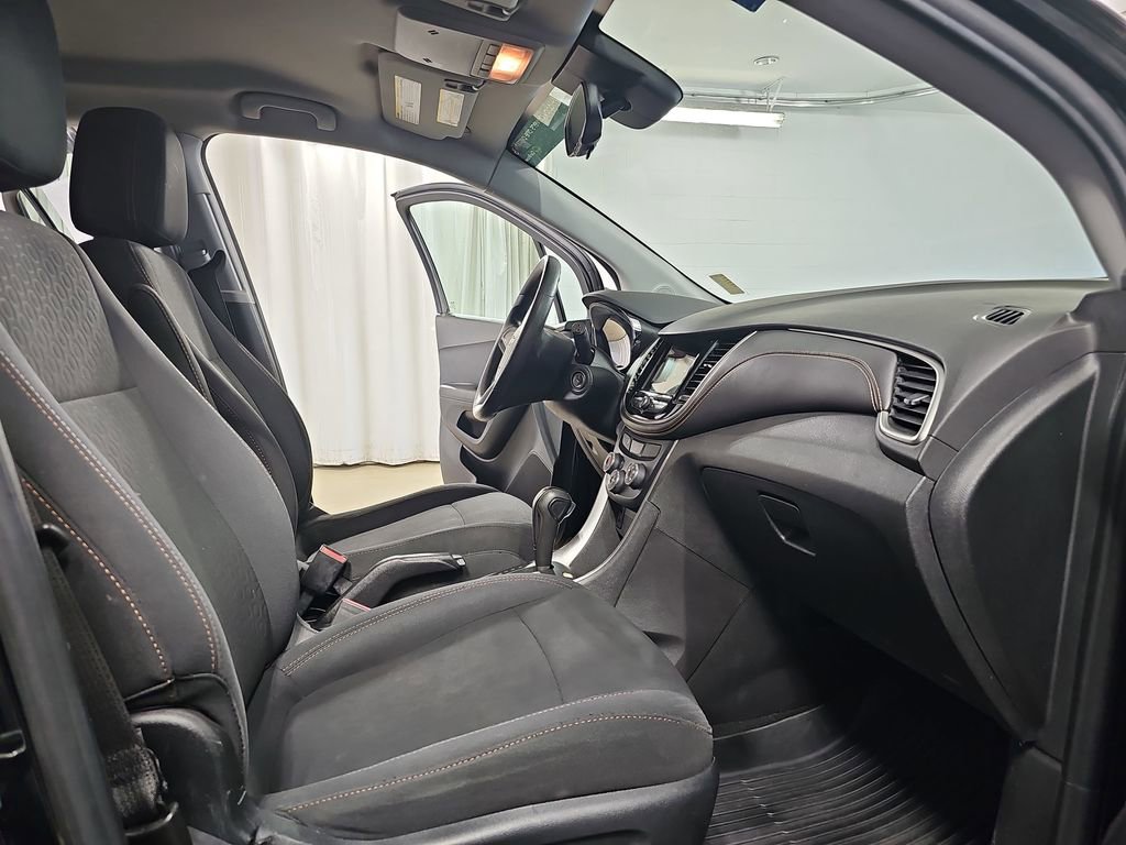 Used 2019 Chevrolet Trax LS w/ LPO, Cargo Package AWD/4WD image 13