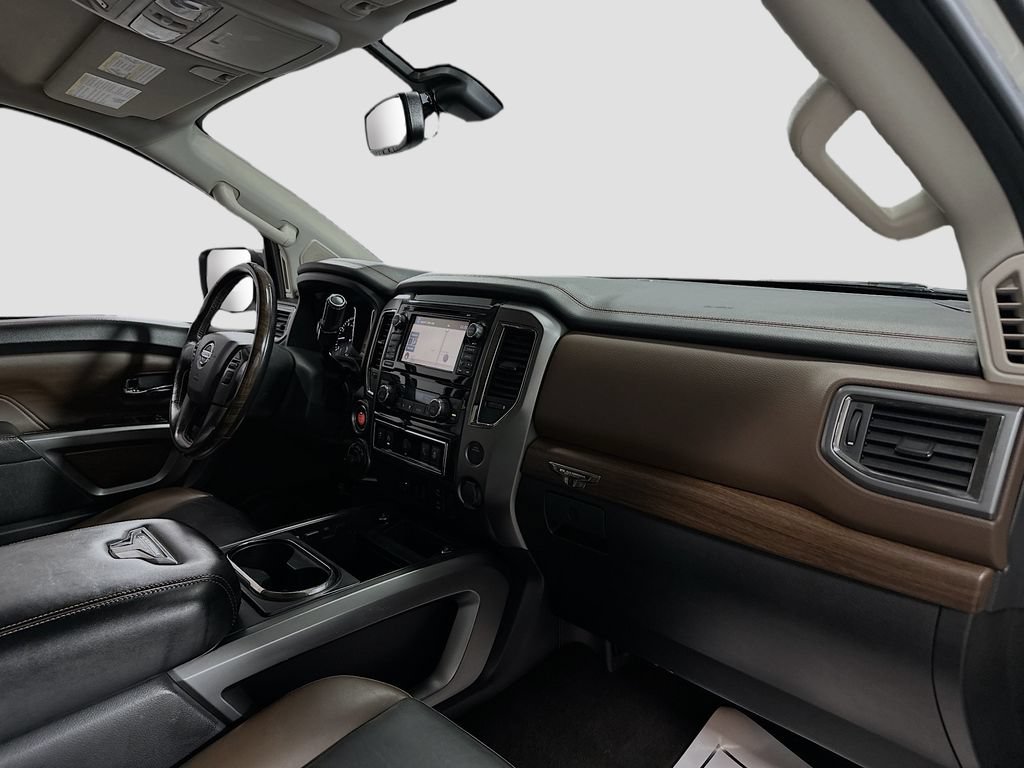 Used 2018 Nissan Titan Platinum Reserve AWD/4WD image 28