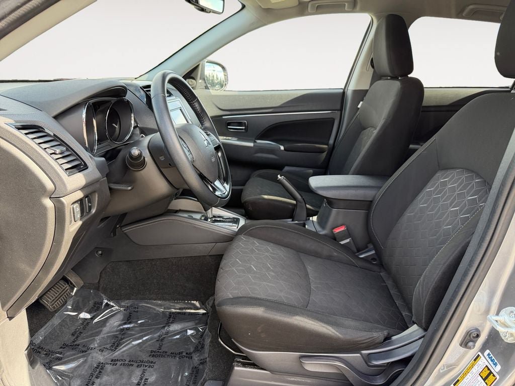 Used 2021 Mitsubishi Outlander Sport SE AWD/4WD image 6