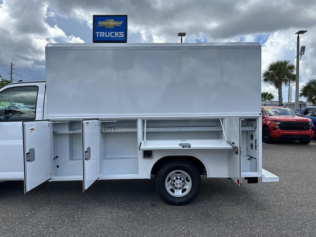 New 2025 Chevrolet Express 3500 w/ Power Convenience Package image 25