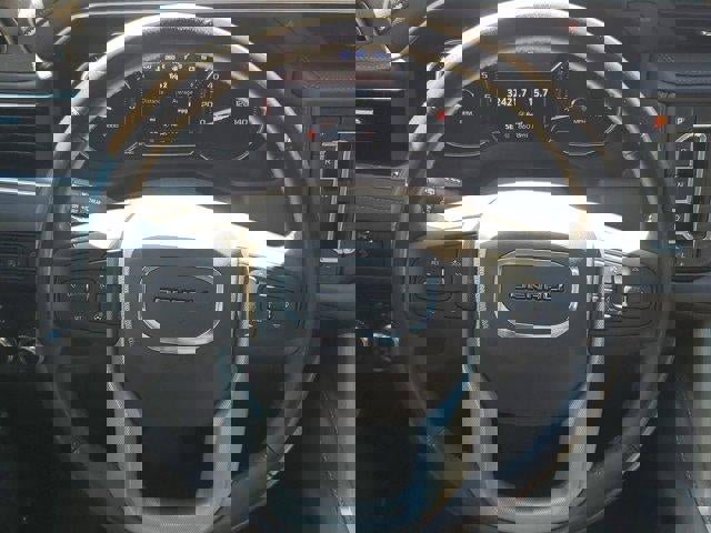 Used 2021 GMC Yukon Denali w/ Denali Premium Package AWD/4WD image 16