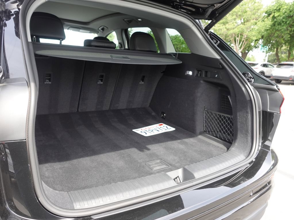 Used 2025 Audi Q6 e-tron Premium w/ Convenience Package image 21