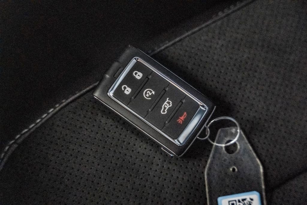 New 2025 Jeep Grand Cherokee Altitude image 42