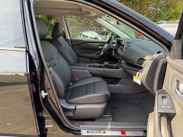 New 2026 Nissan Rogue Dark Armor AWD/4WD image 9