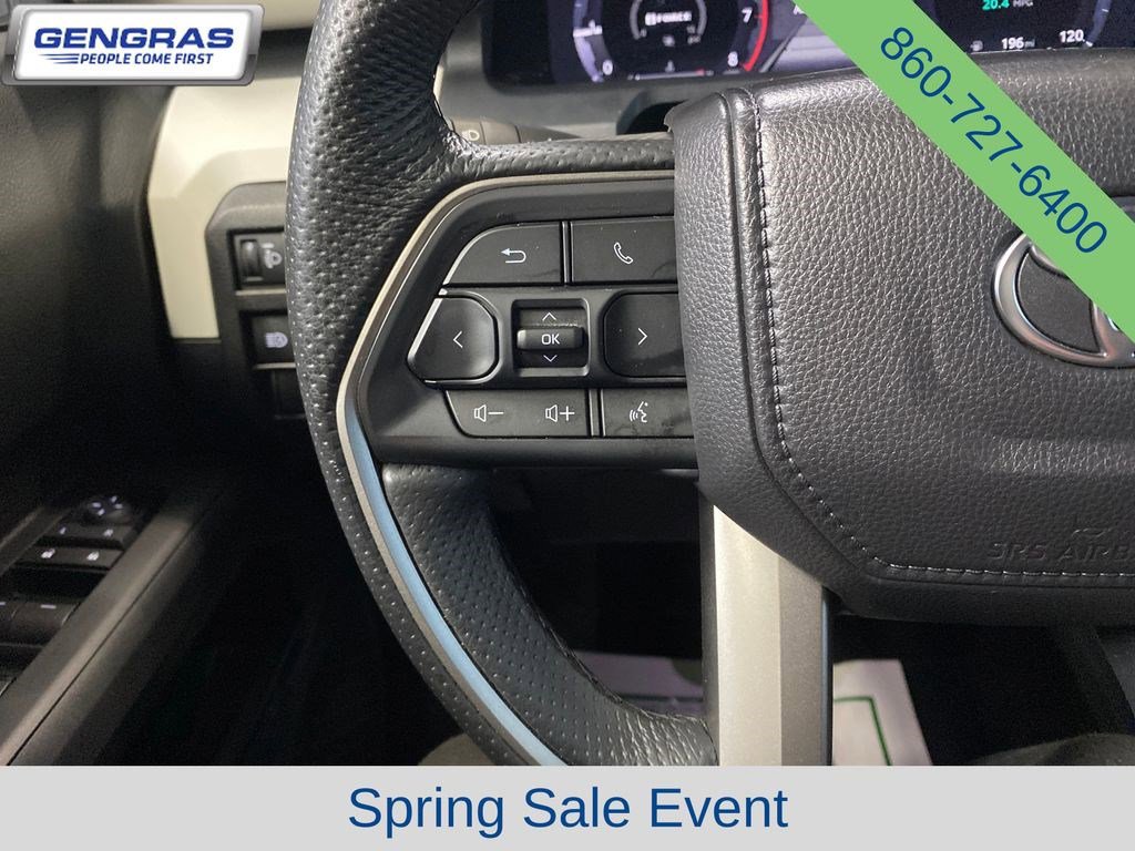 Used 2024 Toyota Tacoma TRD Off-Road AWD/4WD image 18