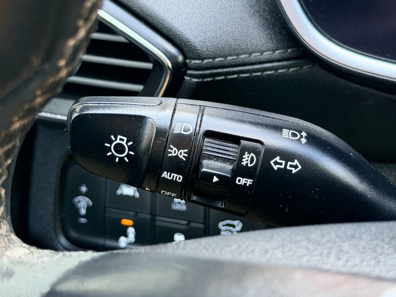 Used 2020 Hyundai Santa Fe SEL AWD/4WD image 40