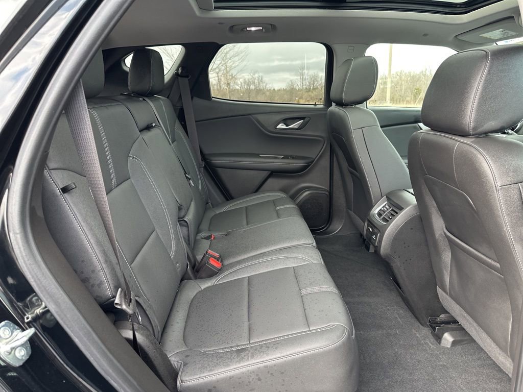 Used 2024 Chevrolet Blazer LT w/ Sound & Technology Package image 17