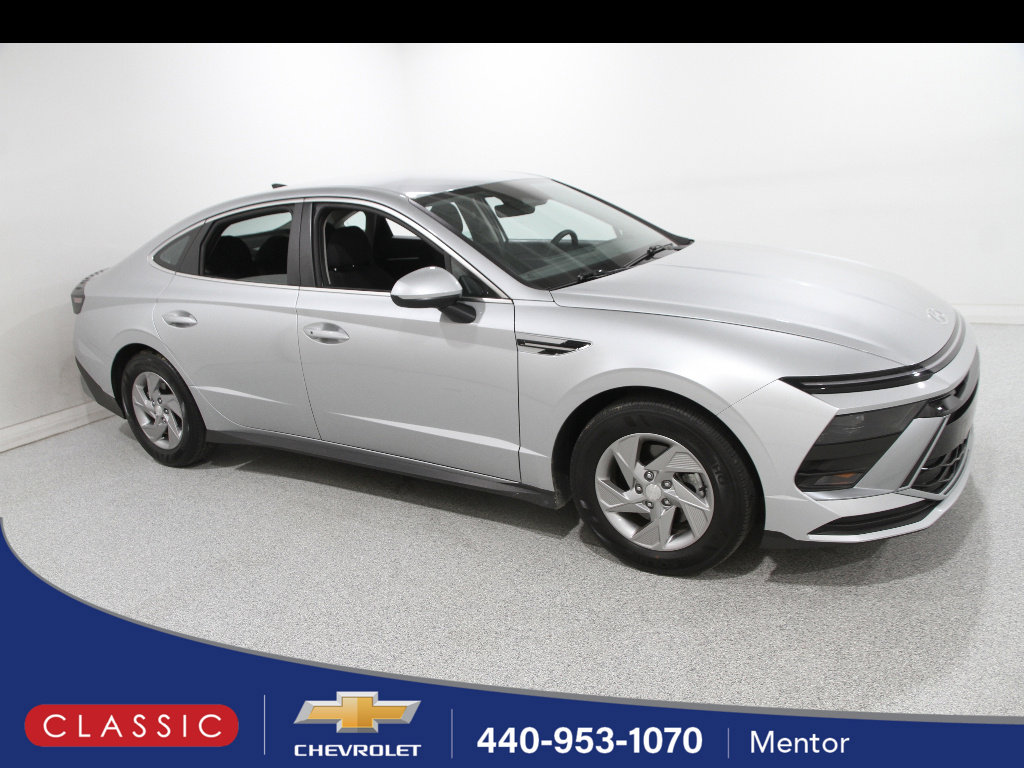 Used 2025 Hyundai Sonata SE image 1