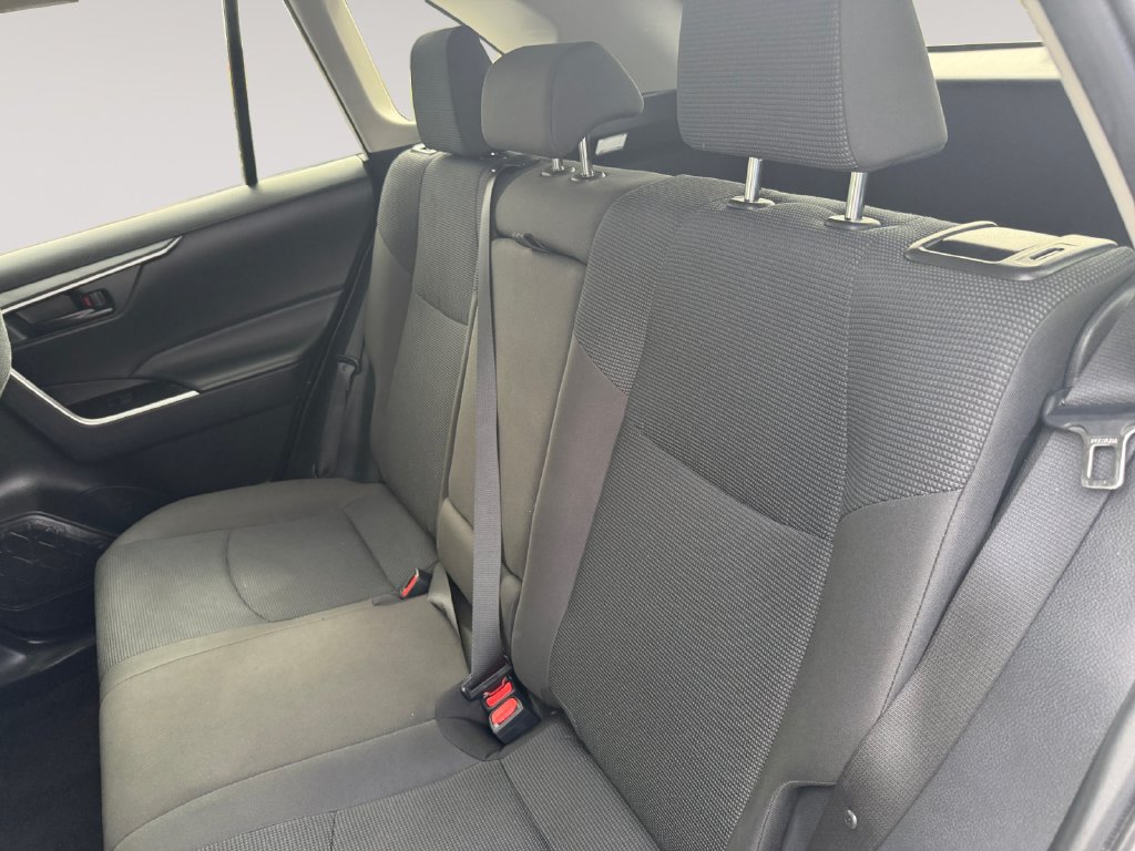 Used 2025 Toyota RAV4 LE AWD/4WD image 13