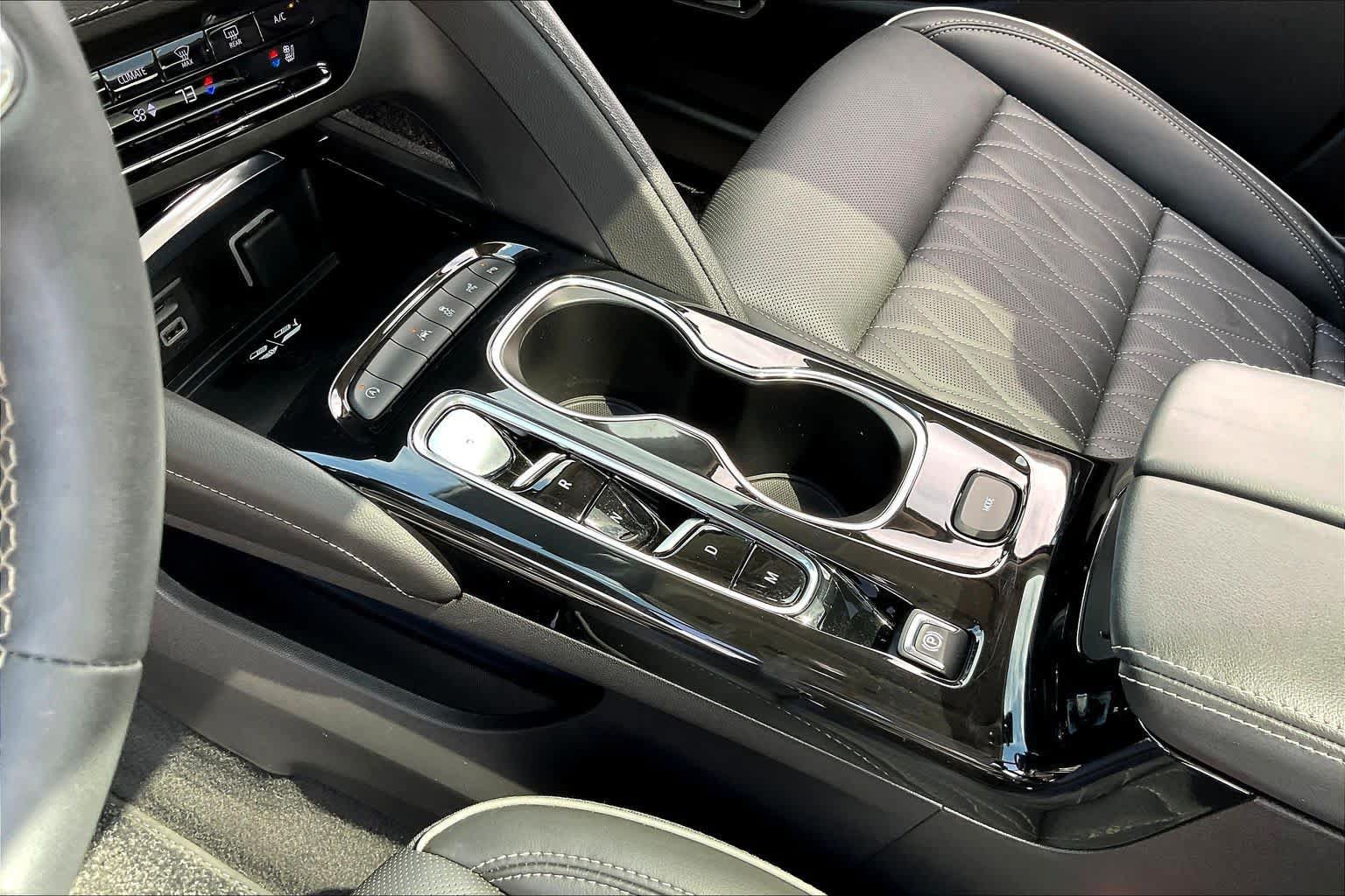 Used 2023 Buick Envision Avenir FWD image 16