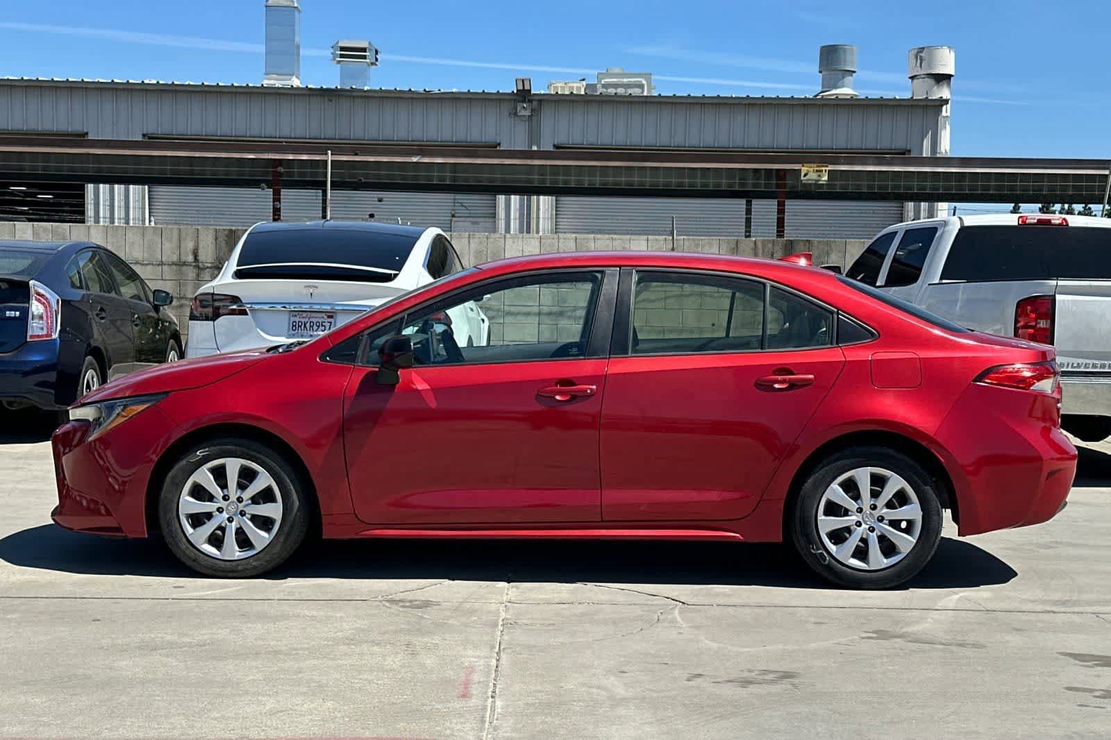 Used 2021 Toyota Corolla LE w/ Body Protection Package (TMS) FWD image 5