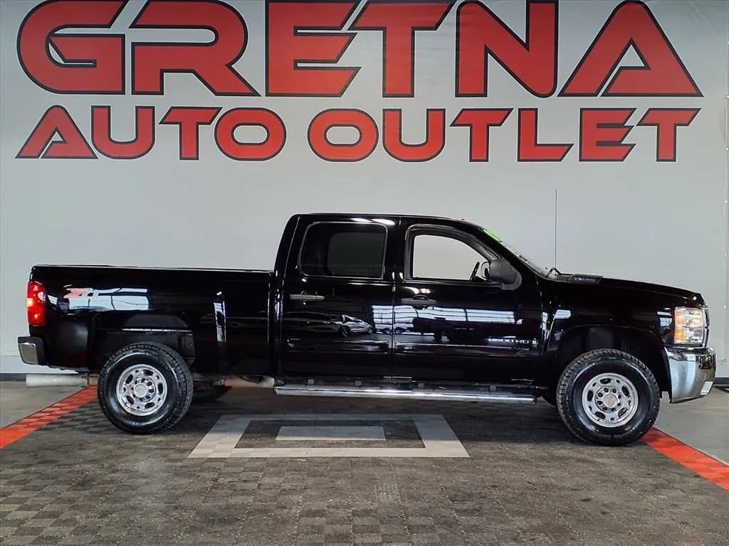 Used 2007 Chevrolet Silverado 2500 LT w/ 1LT Convenience Package AWD/4WD image 1