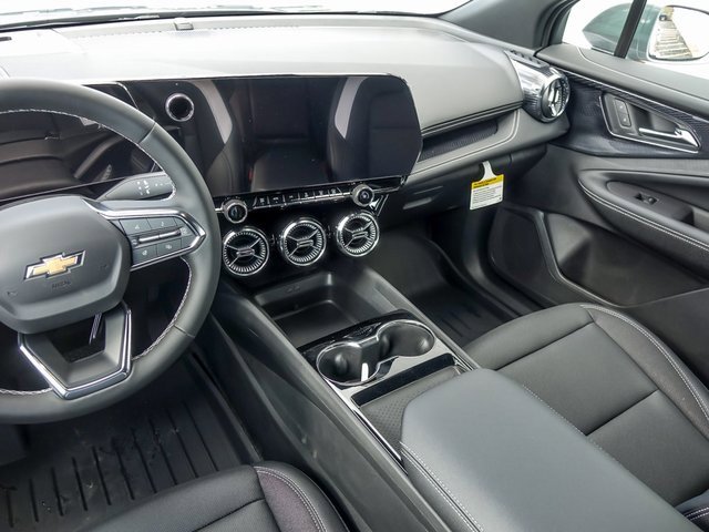 New 2026 Chevrolet Blazer EV LT image 18