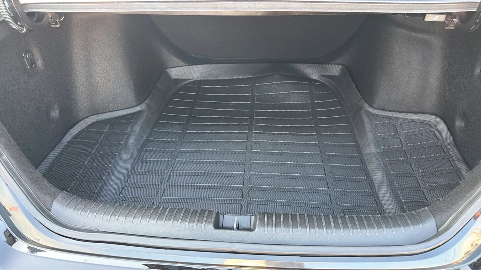 Used 2023 Honda Accord LX image 24