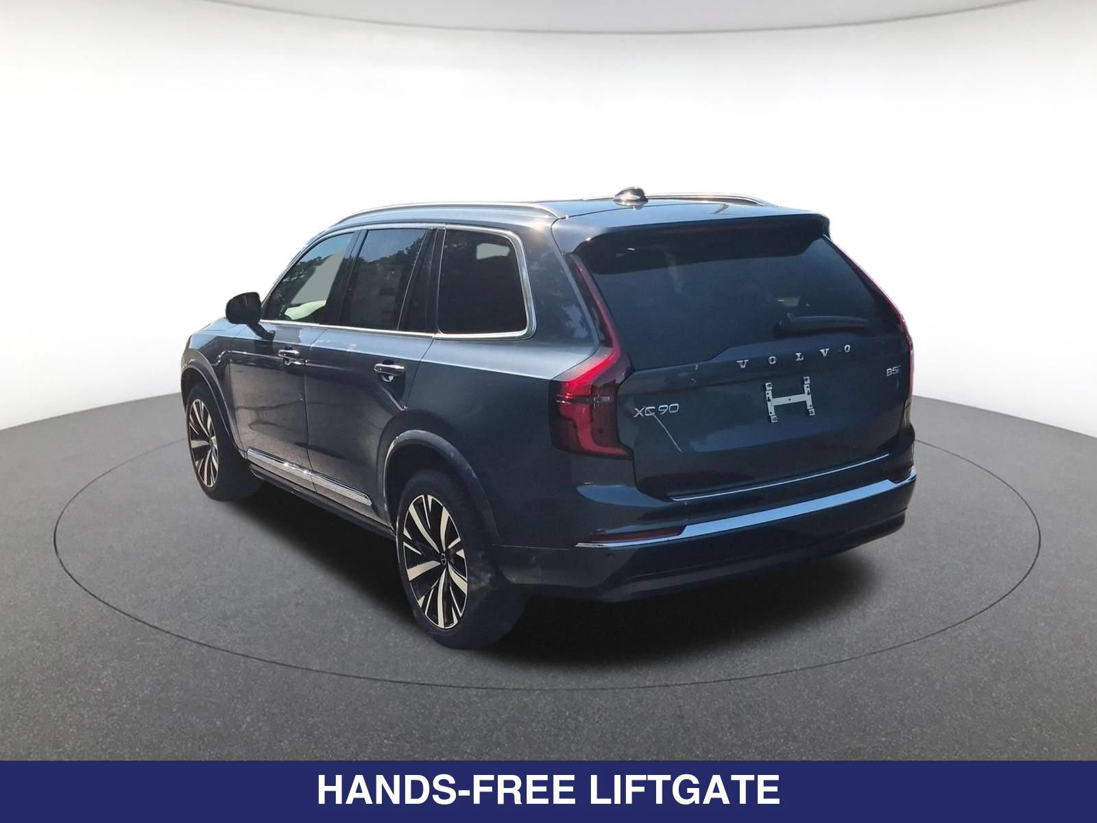 New 2027 Volvo XC90 B5 Core AWD/4WD image 9