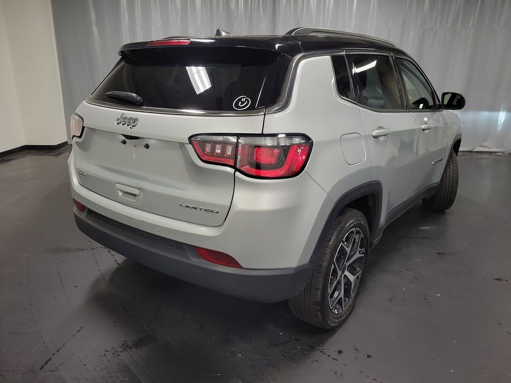 Used 2025 Jeep Compass Limited AWD/4WD image 8