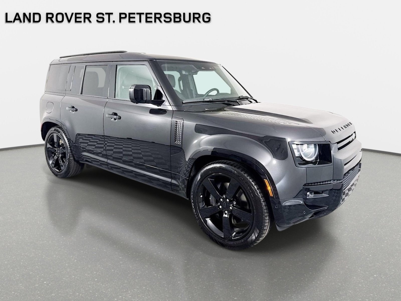 Used 2026 Land Rover Defender 110 X-Dynamic SE AWD/4WD image 3