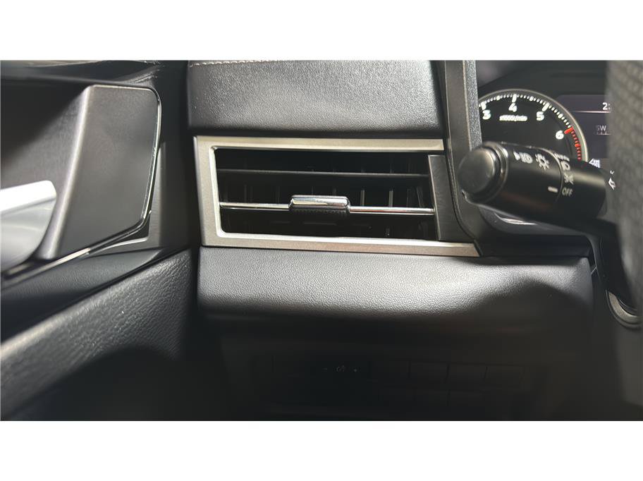 Used 2025 Mitsubishi Outlander ES FWD image 36