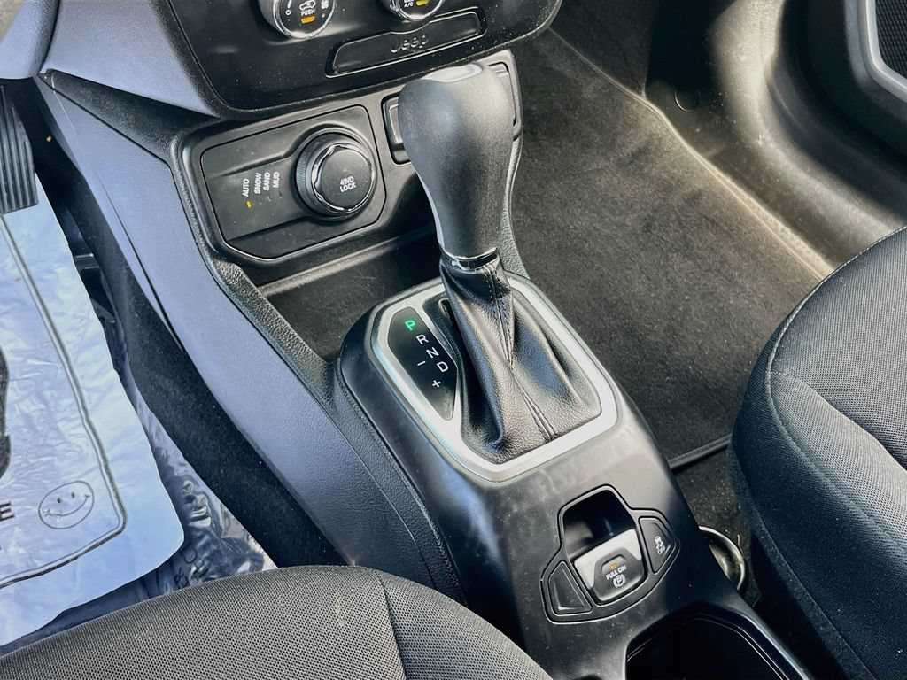 Used 2019 Jeep Renegade Sport AWD/4WD image 16