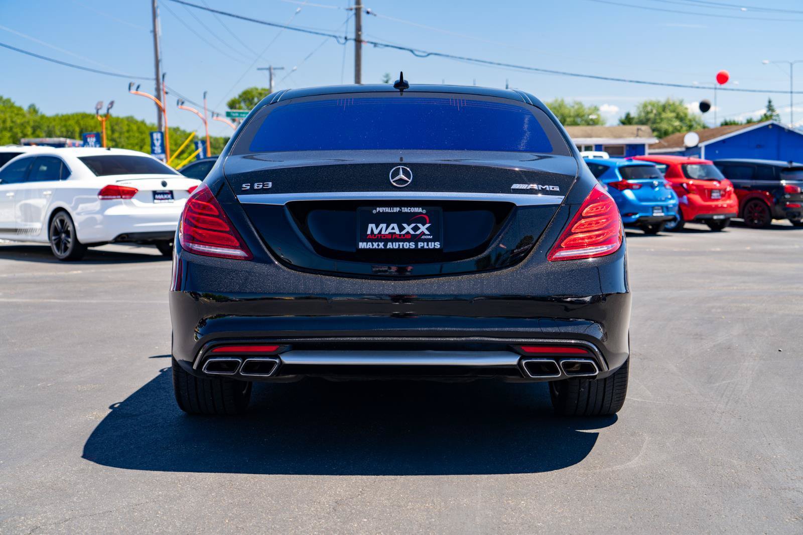 Used 2016 Mercedes-Benz S 63 AMG 4MATIC Sedan w/ Driver Assistance Package image 11